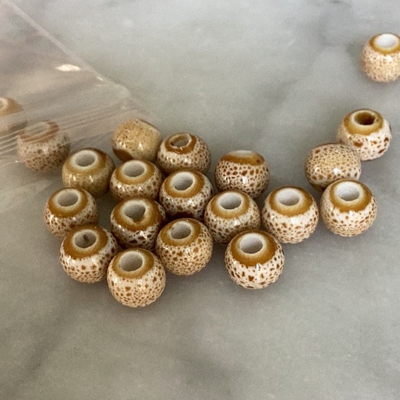 Ceramic - Glazed 6mm Round Beads (30) - Picture 8 of 8